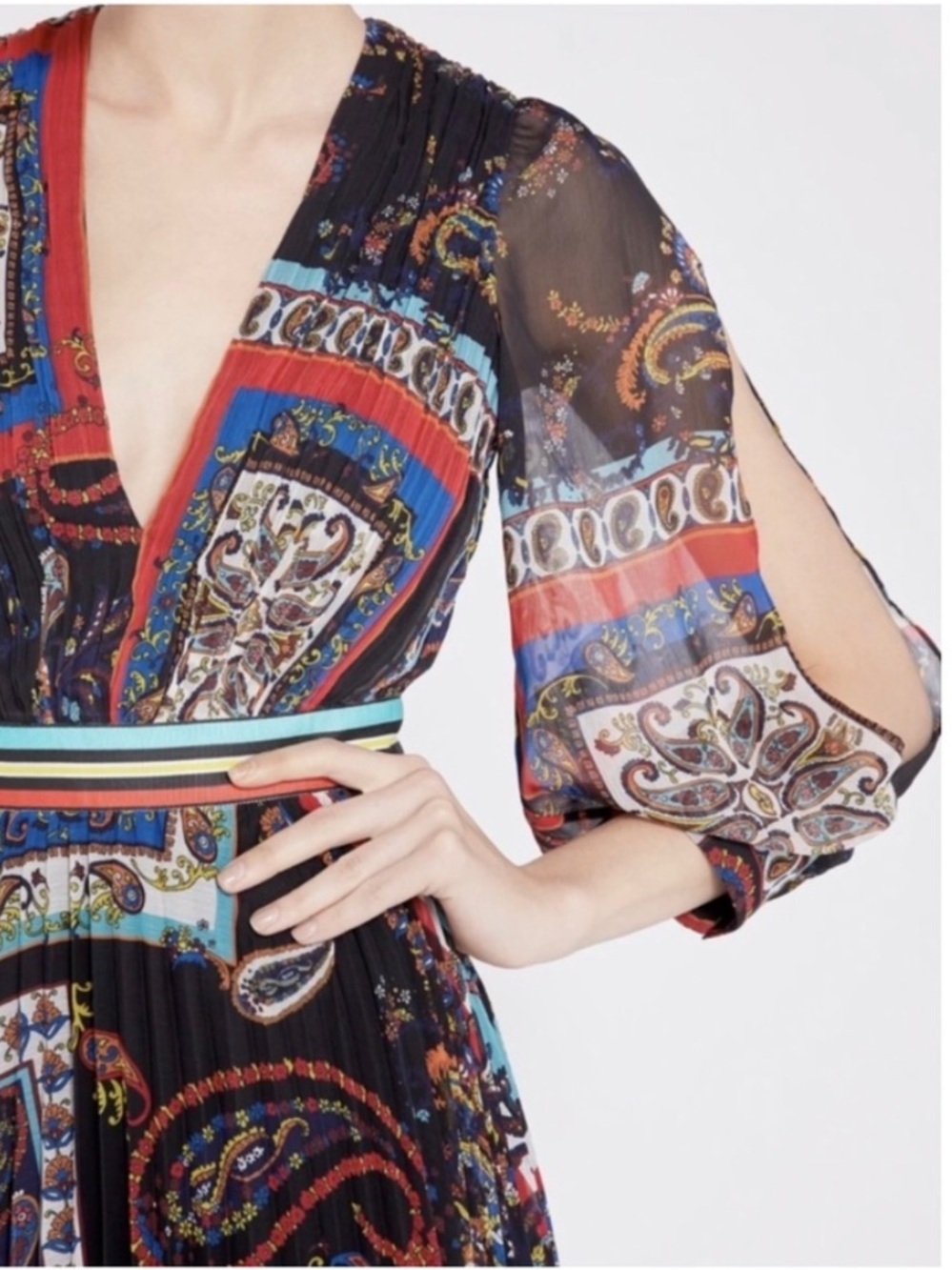 ALICE + OLIVIA Cheney Pleated Maxi Dress - Picture 7 of 15